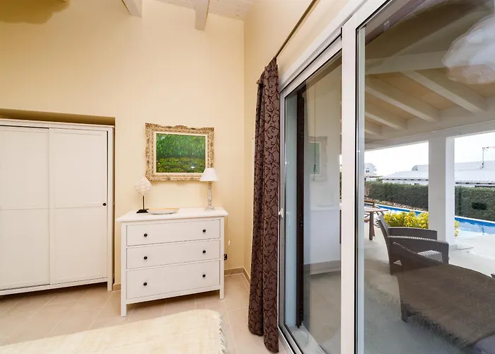 Bini Sole - De Lujo Con Piscina En Menorca